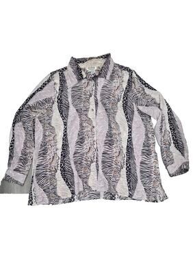 Allison Taylor 100 % Silk Button Up Shirt gray animal print 1X A003994